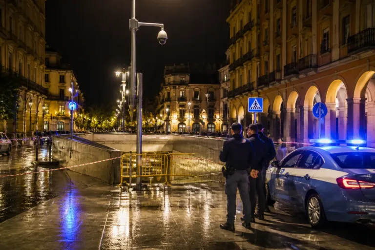 Avellino, indagini su presunta violenza in piazza Libertà: acquisiti i video