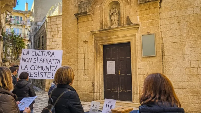 Bari, tensione a Bari Vecchia: l'Arciconfraternita denuncia lo sfratto dopo 400 anni