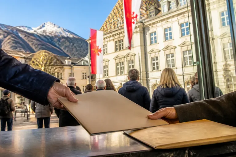 Bolzano: M5S e Sinistra–Die Linke depositano tre mozioni su trasporti, TARI e rette delle Rsa