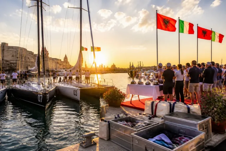 Brindisi trionfa alla XV regata Brindisi-Valona: «Freedom» vince il Trofeo Mirko Gallone