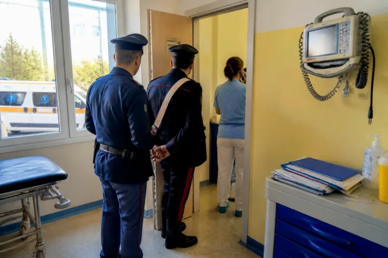 Caltanissetta: tensione alla guardia medica di via Malta, medico trasferito e ricoverato in Psichiatria