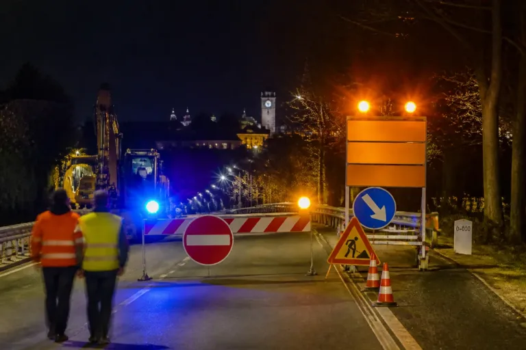 Chiusura notturna della SP1 a Gavirate dal 13 al 22 luglio: orari e tratti interessati
