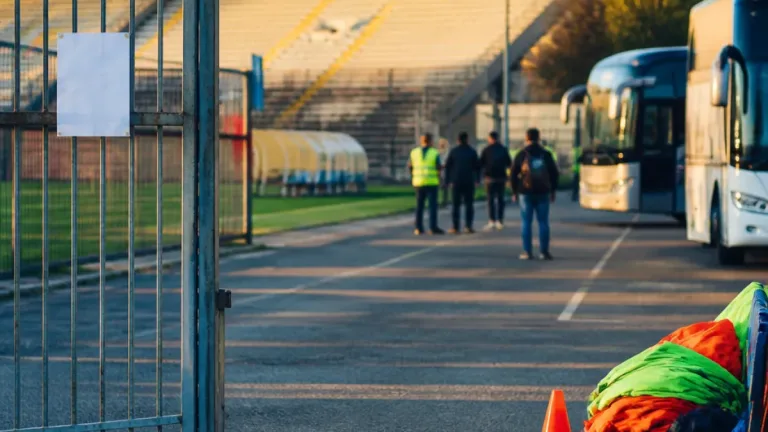 Cosenza, saltato all'ultimo il test con Bisignano: Comune e società non trovano intesa