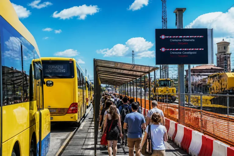 Cremona, stop ai treni dal 6 al 26 luglio: bus sostitutivi e interscambi a Olmeneta e Cavatigozzi