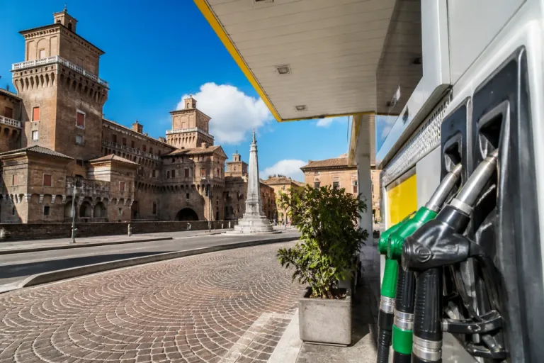 Ferrara, carburanti fermi nonostante il greggio giù: allarme Cia sulle ricadute locali