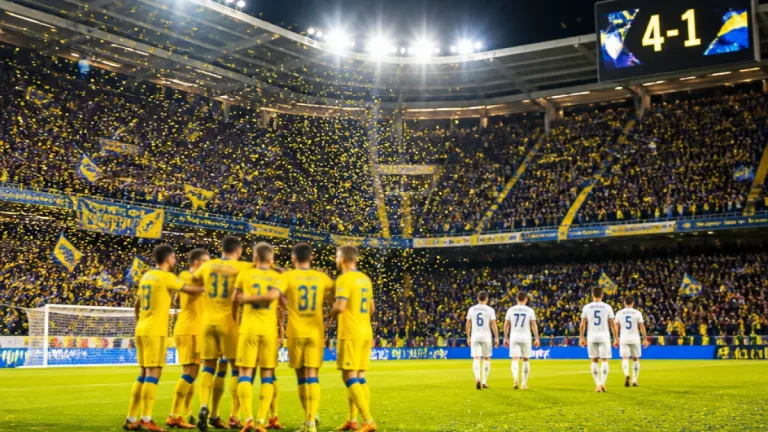 Frosinone domina la Juve Stabia 4-1 allo Stirpe: doppietta di Kvernadze e pass per i sedicesimi
