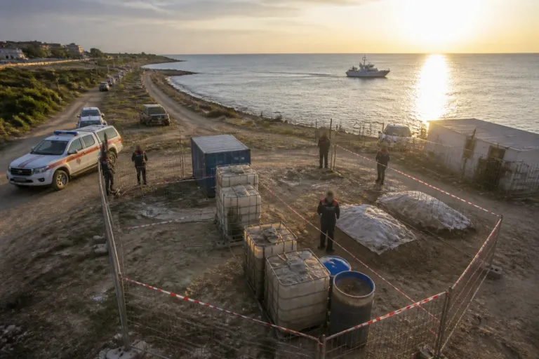 Guardia Costiera: in Puglia oltre 9.000 controlli e 60.000 mq sequestrati, interventi anche nella BAT