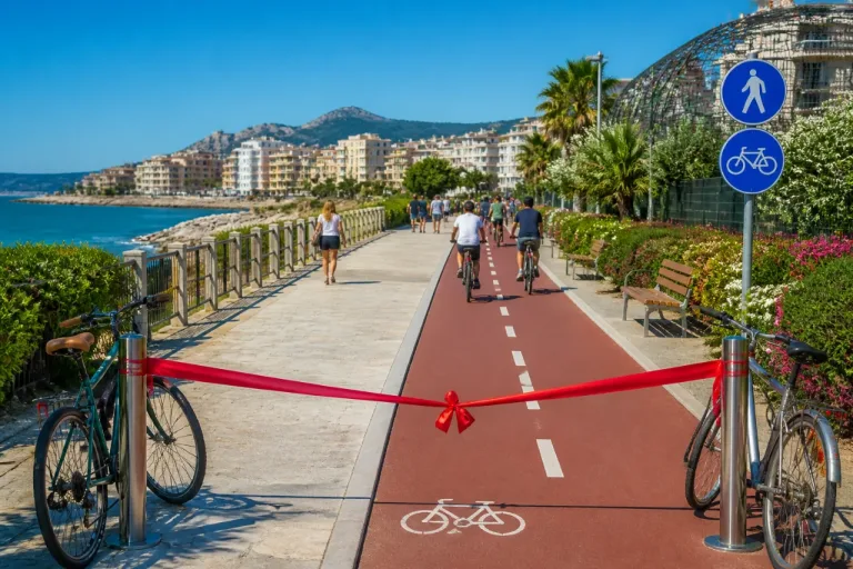Inaugurata ad Andora una nuova tratta della pista ciclabile: separati pedoni e ciclisti