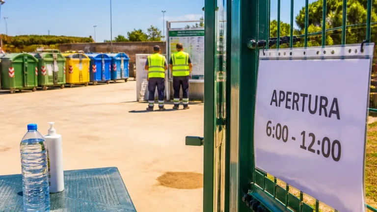 Oristano, ecocentro di via Oslo apre solo al mattino: nuove regole per l'emergenza caldo