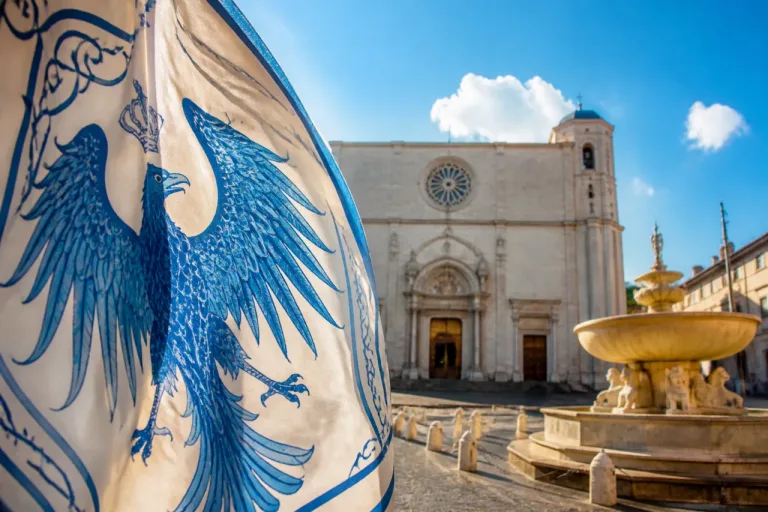Palio di Siena, trionfa la Contrada dell’Aquila: l’omonimia fa notizia a L'Aquila