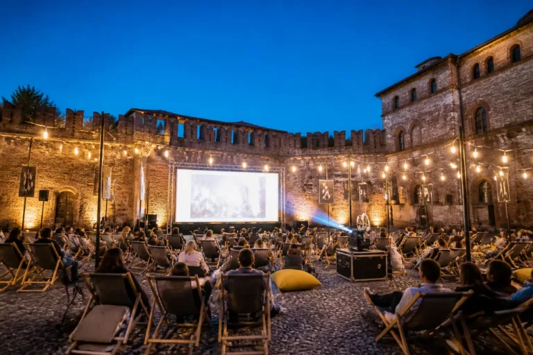 Pavia: vent’anni di Videoslam, tre serate di cinema sotto le stelle al Castello Visconteo