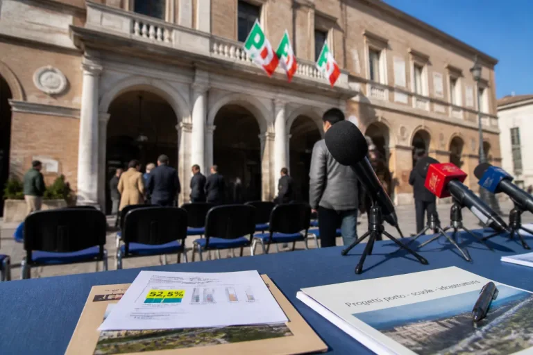 Pesaro, il Pd difende Biancani dopo il Governance Poll: «Fiducia confermata»