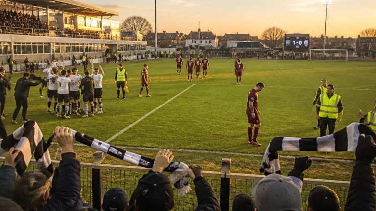 Pro Vercelli sconfitta ad Arzignano: decide il giovane Romio, tifosi e squadra a confronto
