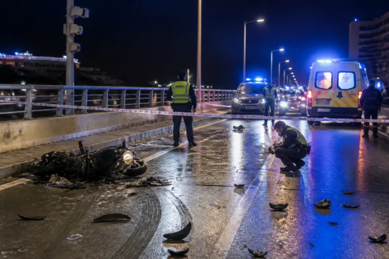 Rimini, grave incidente sul cavalcavia della Grotta Rossa: motociclista investito e conducente fugge