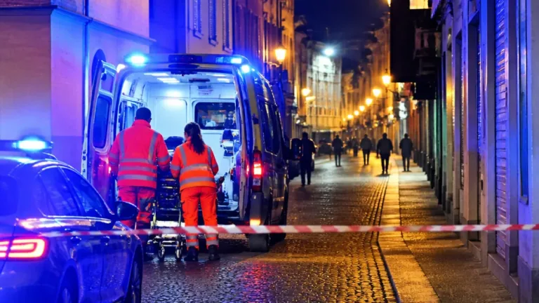 Rissa nella movida di Pavia, due giovani feriti: indagini e timori per la sicurezza