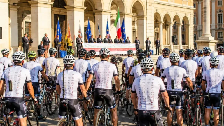 Rovigo accoglie la Staffetta Padova-Bologna: 85 ciclisti per ricordare le vittime della Strage