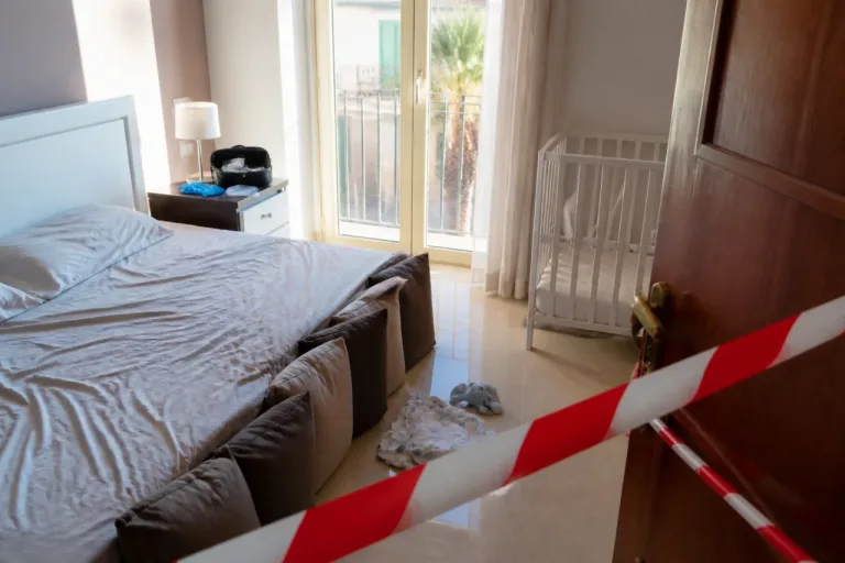 Tragedia a Bisceglie: muore un bimbo di dieci mesi dopo una caduta in casa