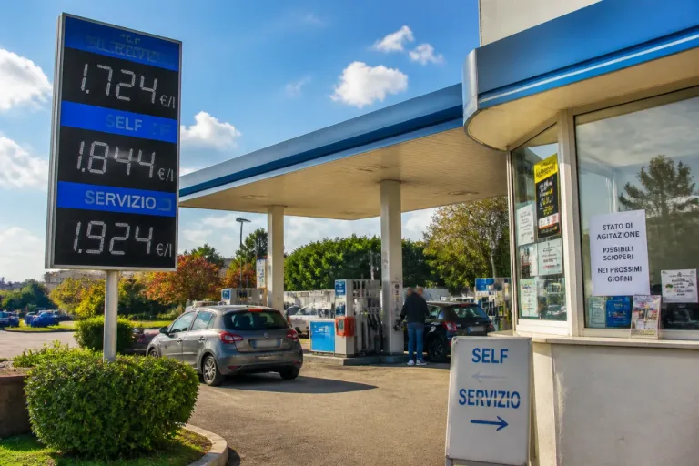 Treviso: rincaro dei carburanti e gestori in agitazione, rischio sciopero sul territorio