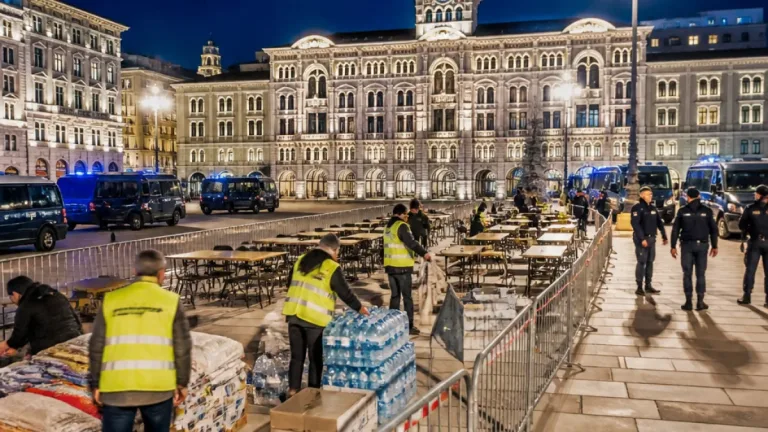 Trieste, la Questura regola le attività di assistenza in piazza Libertà per motivi di sicurezza