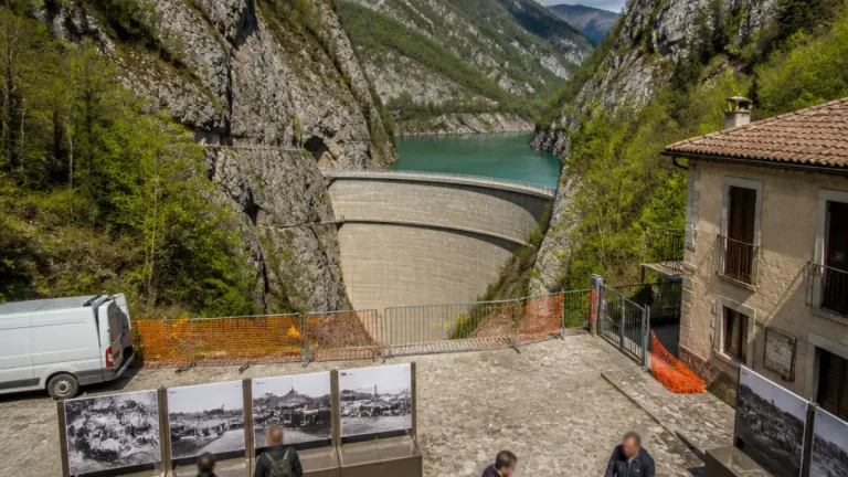 Vajont, il sindaco di Erto e Casso chiede a Belluno di sostenere la memoria: sfida sui finanziamenti
