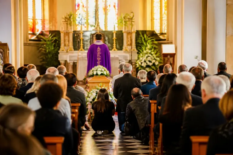 Verona saluta don Francesco Andreoli: centinaia alle esequie a Borgo Santa Croce