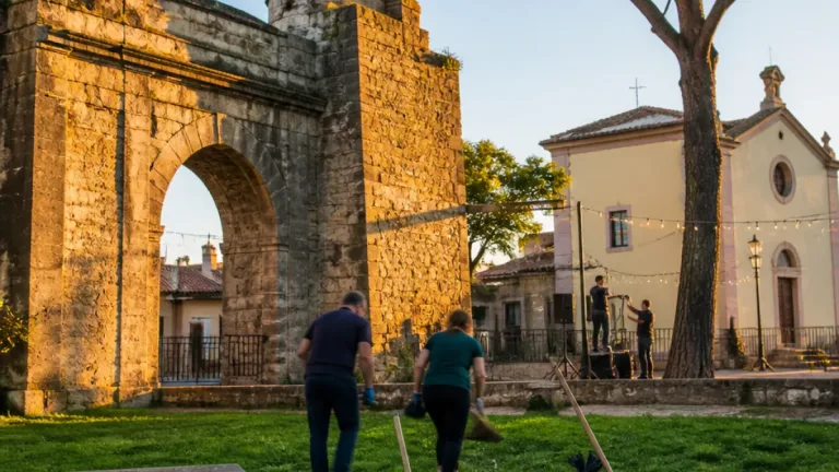 Vibo Valentia, con “Riemersa” arte e cura degli spazi tornano nei luoghi storici