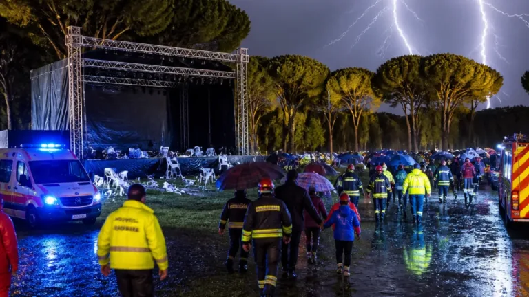 Violento temporale nel Casertano: Arena dei Pini evacuata e concerto annullato a Cellole