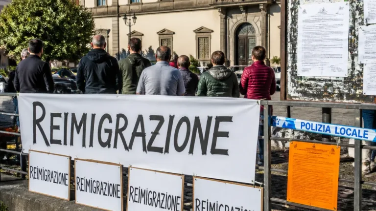 Viterbo, diffida formale al Comune per la scritta abusiva in Piazzale Gramsci