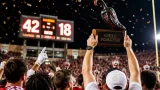 Lobos rout Aggies 42-18 in Rio Grande Rivalry, claim new Chile Roaster trophy