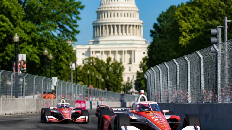 Jeff Gordon sweeps both IROC races on Washington D.C. street course