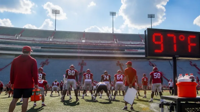 Razorbacks hit full pads on Day 6 as heat and new transfers shape defensive line work