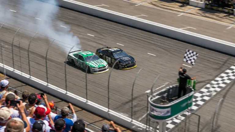Ryan Blaney fends off late charge to win Dollar Tree 301 at New Hampshire Motor Speedway