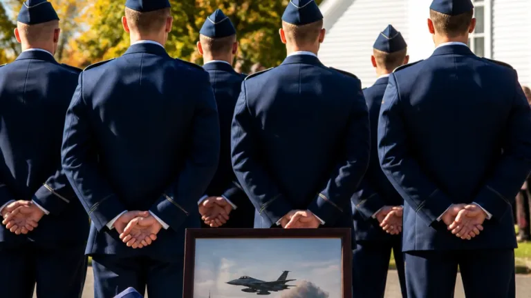 Vermont Air Guard pilot known for iconic post‑9/11 F‑16 photo remembered at funeral