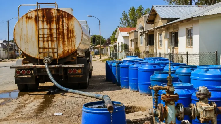 De Aar residents face third year of intermittent water supply as leaks and ageing systems persist