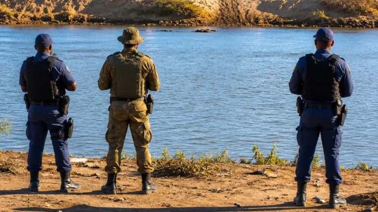 Police recover stolen Nissan Navara after shootout and river crossing at Beitbridge